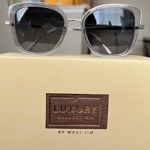 LMaui Jim Violet Lake Sunglasses - Grey with Silver - Like New